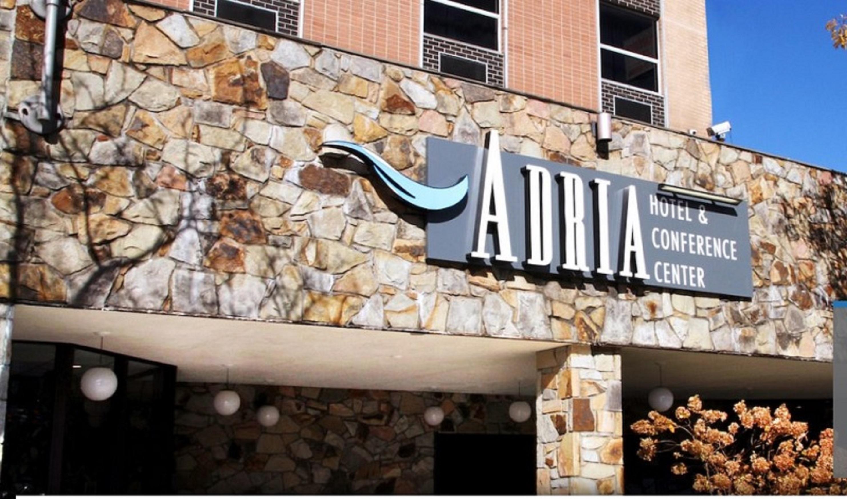 Adria Hotel And Conference Center New York Exteriör bild